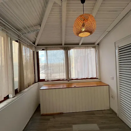 Ndoja S Apartamento *